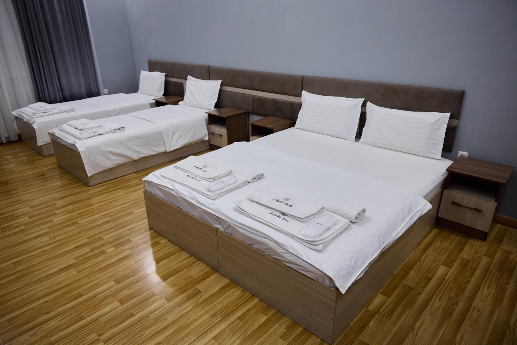 Art Garden Hotel Ташкент Екстер'єр фото