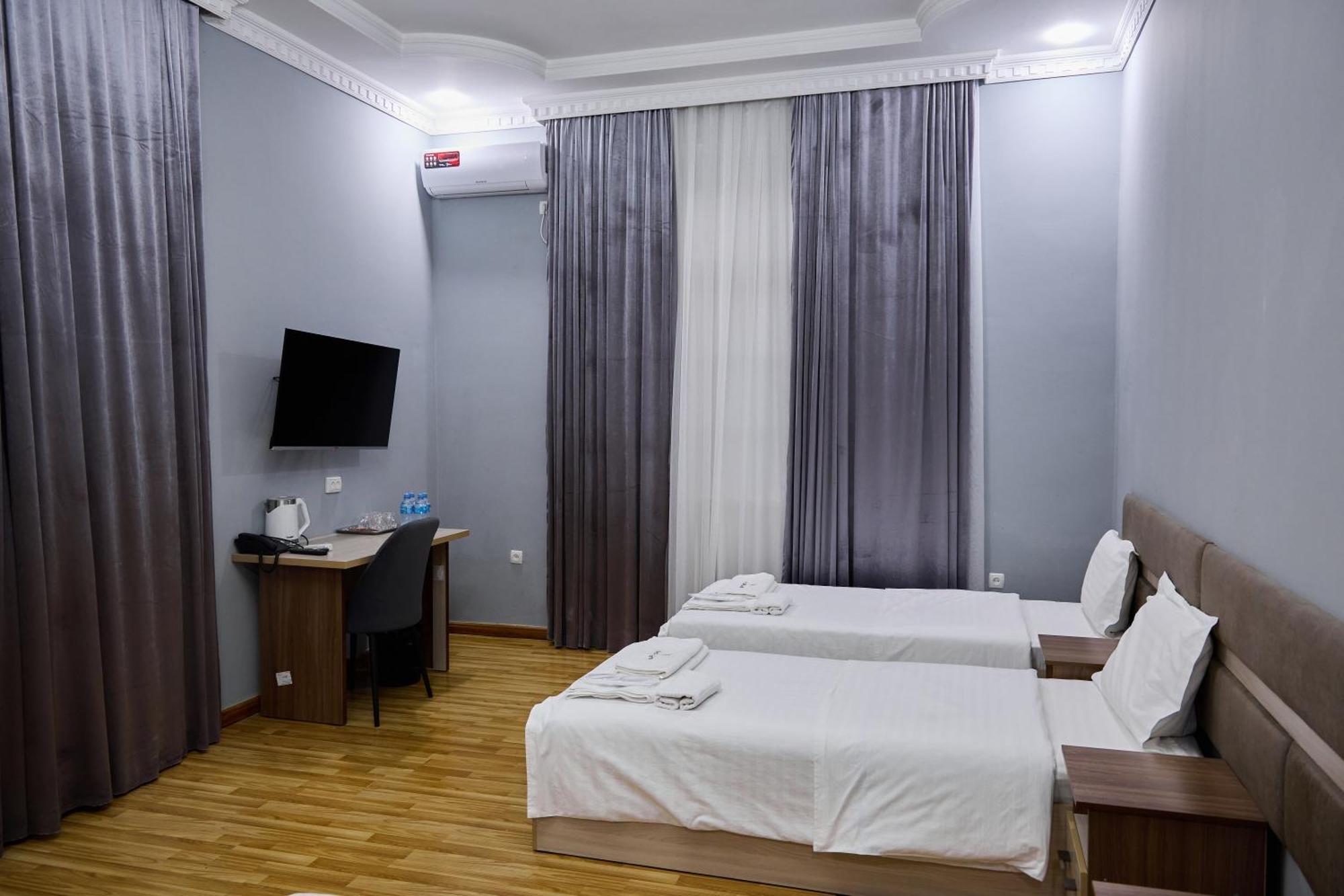 Art Garden Hotel Ташкент Екстер'єр фото